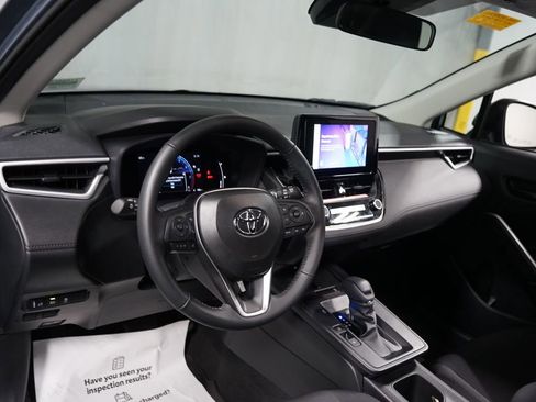 Certified 2026 Toyota Corolla Cross LE FWD image 11