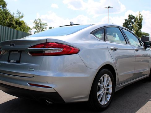 Used 2020 Ford Fusion SE image 6