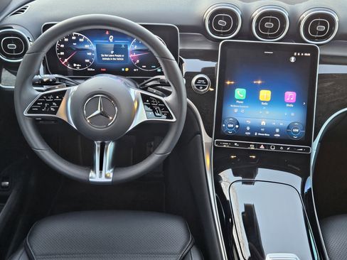 Used 2026 Mercedes-Benz GLC 300 4MATIC image 26