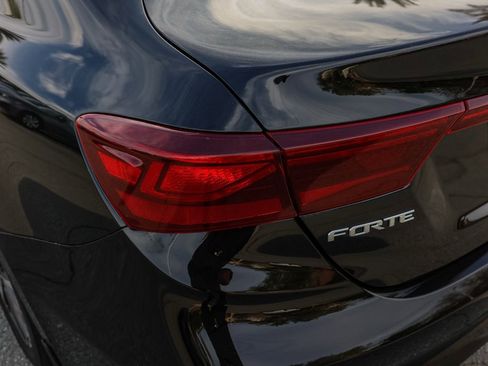 Used 2023 Kia Forte LXS image 7
