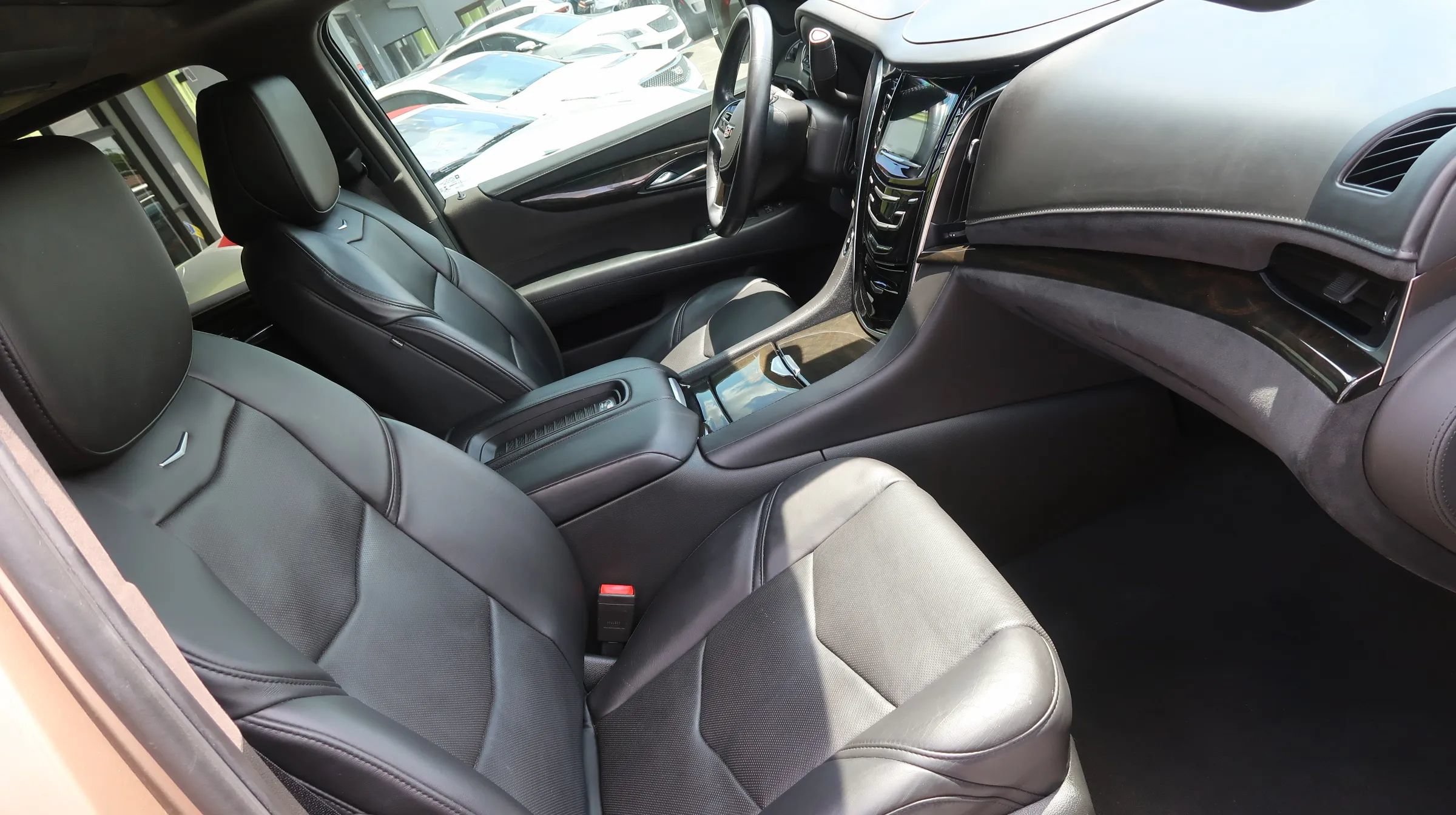 Used 2020 Cadillac Escalade Platinum AWD/4WD image 24