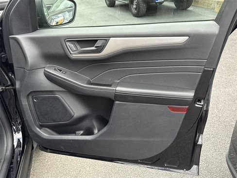 Used 2022 Ford Escape SE w/ Convenience Package image 26