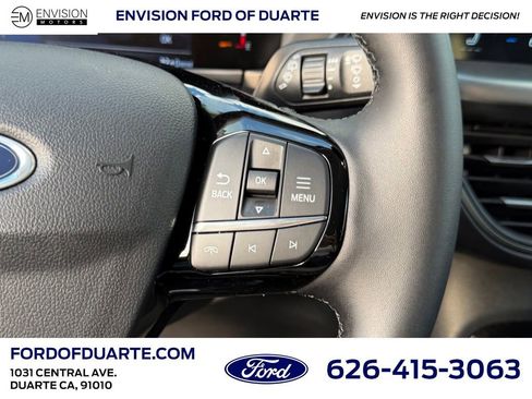 New 2025 Ford Escape SE image 19