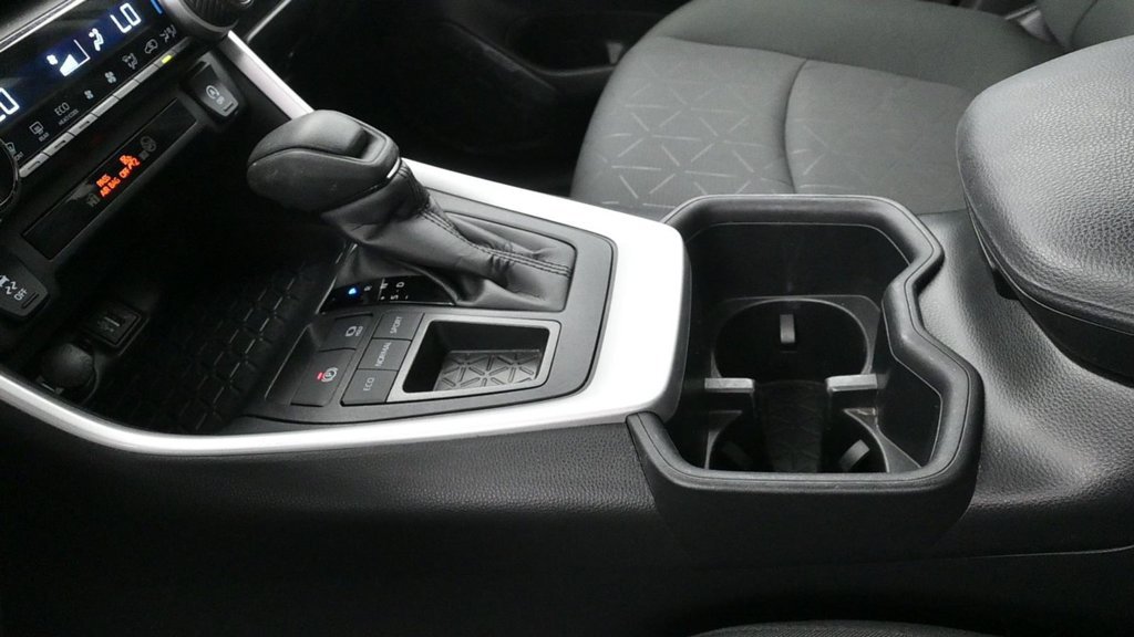Used 2024 Toyota RAV4 XLE FWD image 13