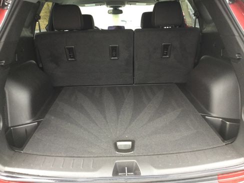 Used 2025 Chevrolet Blazer LT w/ Convenience Package image 9