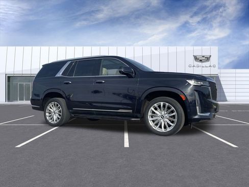 Used 2022 Cadillac Escalade Premium Luxury image 1