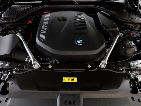 New 2026 BMW 550e xDrive w/ Premium Package image 23