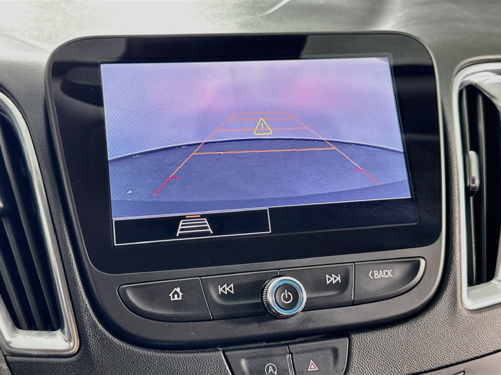 Used 2021 Chevrolet Malibu LT FWD image 29
