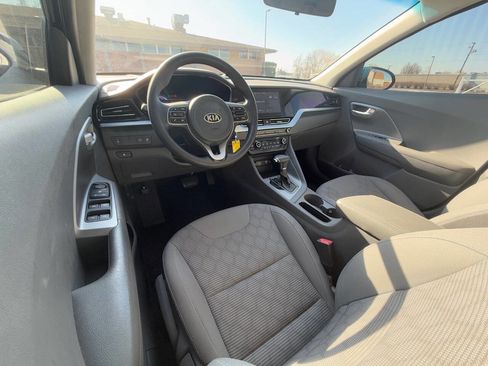 Used 2020 Kia Niro LX image 9