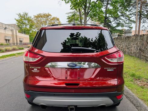 Used 2014 Ford Escape Titanium w/ Equipment Group 401A AWD/4WD image 3