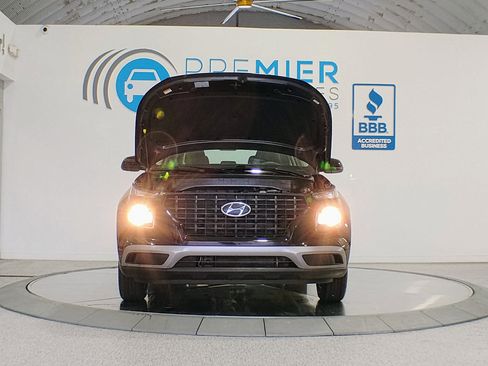 Used 2021 Hyundai Venue SE image 13