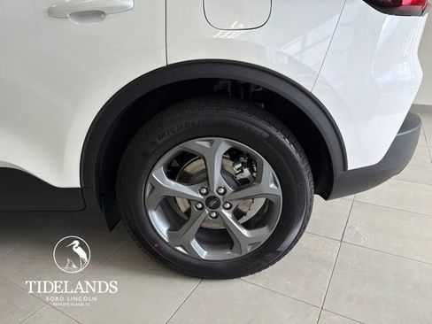New 2026 Ford Escape ST-Line w/ Tech Pack #1 FWD image 30