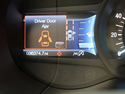 Used 2022 Ford Edge ST-Line image 17