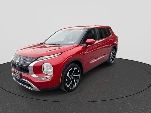 Used 2022 Mitsubishi Outlander SE image 4