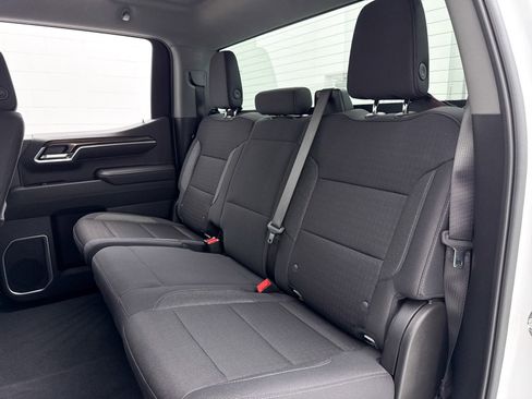 Used 2024 Chevrolet Silverado 1500 LT image 29