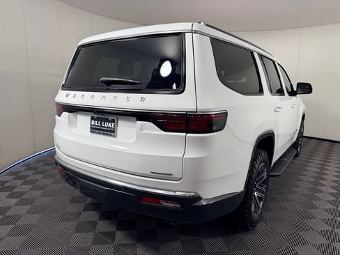 Used 2022 Jeep Wagoneer Series III AWD/4WD image 7