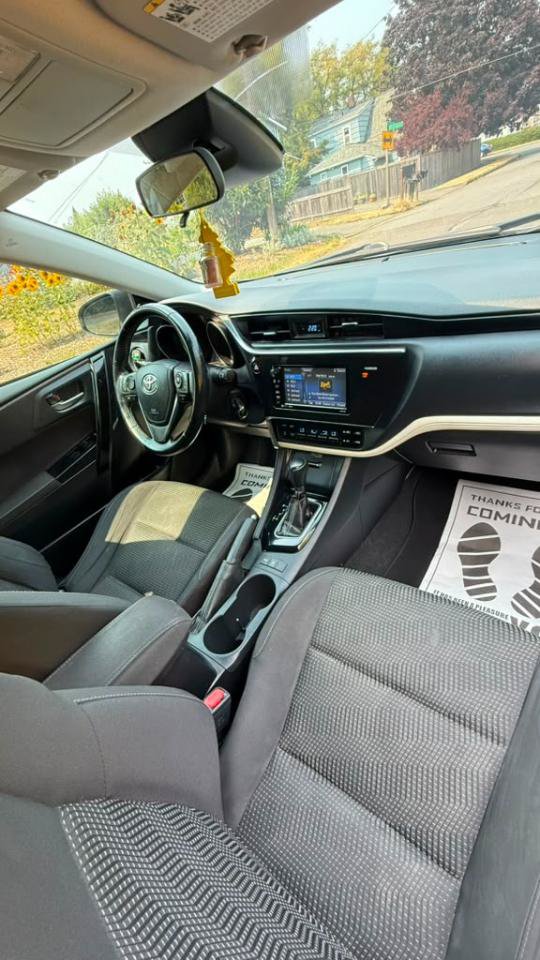 Used 2017 Toyota Corolla iM FWD image 3