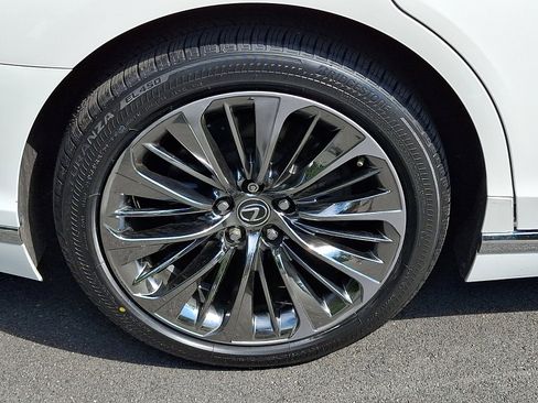 Used 2018 Lexus LS 500 AWD w/ Interior Upgrade Package image 8