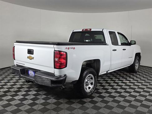 Used 2017 Chevrolet Silverado 1500 W/T w/ WT Convenience Package AWD/4WD image 4