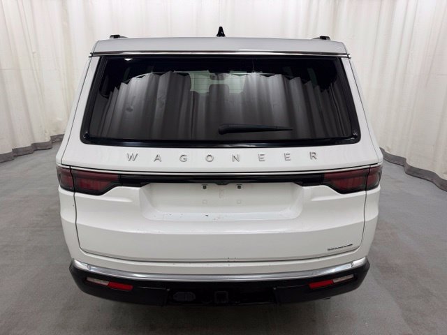 Used 2024 Jeep Wagoneer Series II w/ Flexible Seating Group AWD/4WD image 7