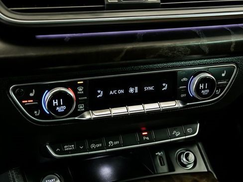 Used 2018 Audi Q5 Prestige w/ Prestige Package image 22