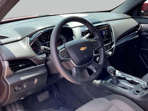 Used 2023 Chevrolet Traverse LT FWD image 14