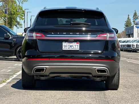 Used 2023 Lincoln Nautilus Standard w/ Premium Package image 7