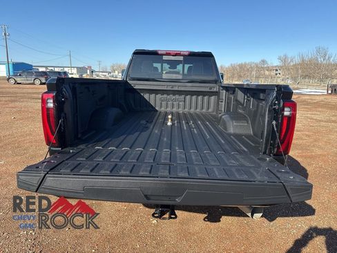 Used 2025 GMC Sierra 3500 Denali Ultimate AWD/4WD image 9