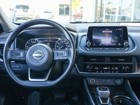 Used 2023 Nissan Rogue SV image 22