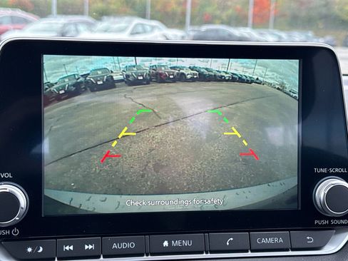 New 2025 Nissan Sentra SV image 18