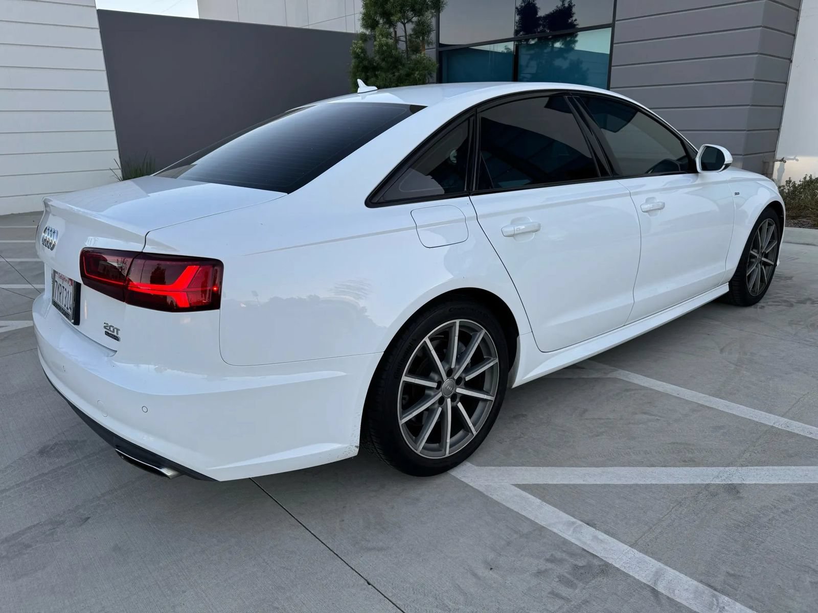 Used 2017 Audi A6 2.0T Premium Plus w/ Premium Plus Package AWD/4WD image 6