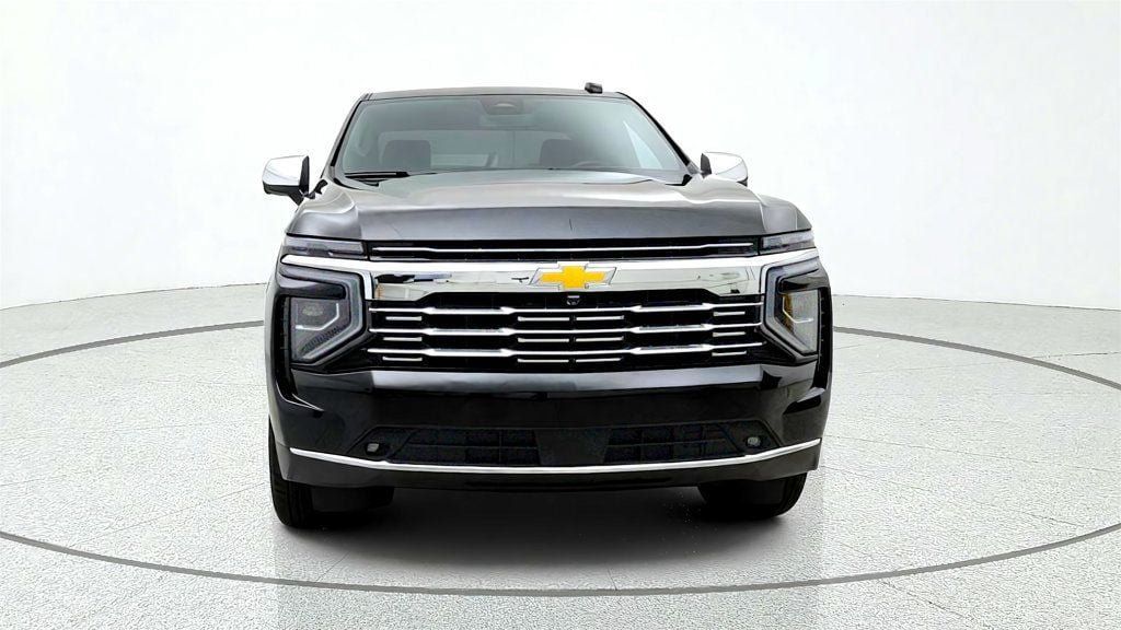 Used 2026 Chevrolet Suburban Premier AWD/4WD image 2