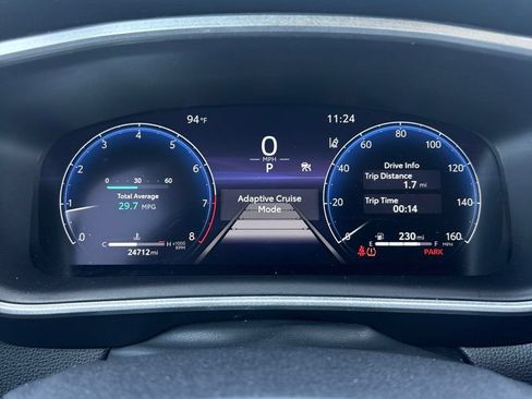 Used 2026 Toyota Corolla Cross XLE FWD image 2