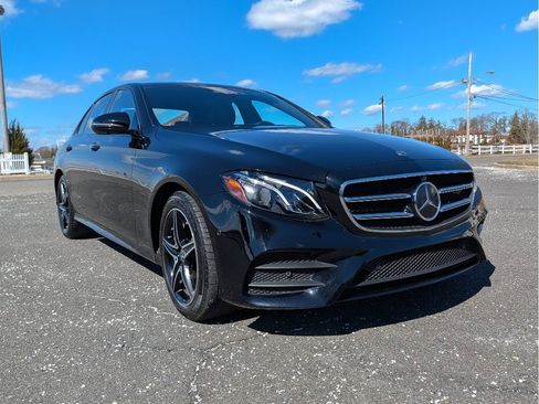Used 2019 Mercedes-Benz E 450 4MATIC Sedan image 3