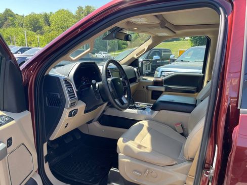 Used 2015 Ford F150 Lariat w/ Equipment Group 502A Luxury AWD/4WD image 19