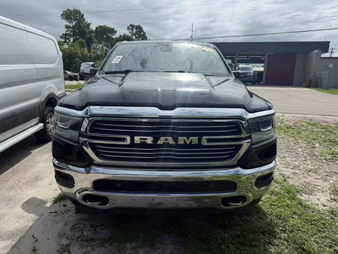Used 2019 RAM 1500 Laramie AWD/4WD image 1