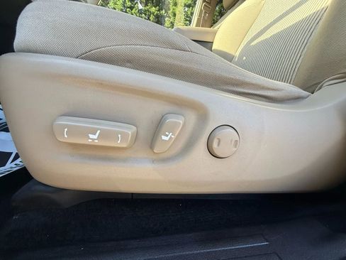 Used 2014 Toyota 4Runner SR5 image 11