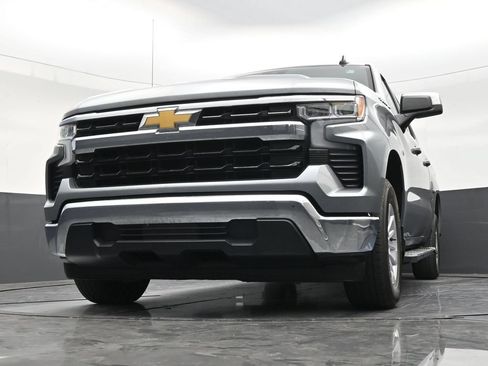 Used 2024 Chevrolet Silverado 1500 LT RWD image 27
