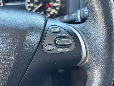 Used 2016 Nissan Pathfinder Platinum image 29