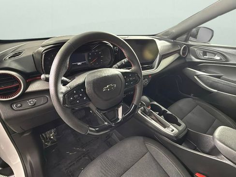 Certified 2024 Chevrolet Trax RS w/ Driver Confidence Package image 18