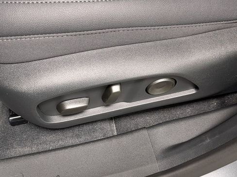 New 2026 Chevrolet Equinox LT image 11