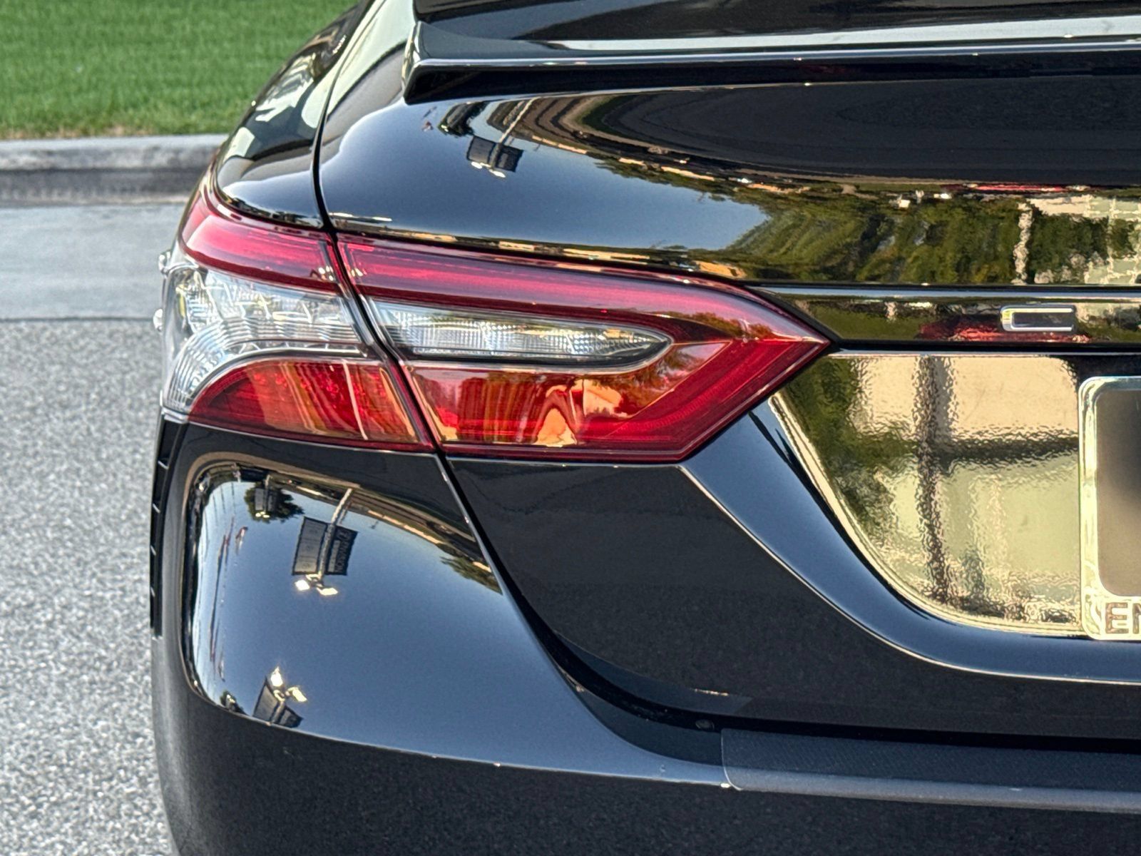 Used 2024 Toyota Camry XSE w/ Navigation Package FWD image 11