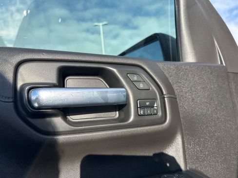 Used 2022 GMC Sierra 1500 Denali w/ Denali Premium Package image 18