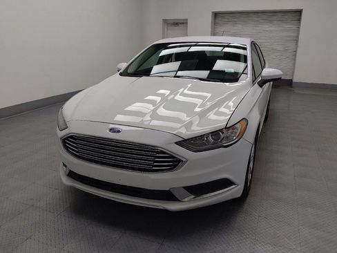Used 2017 Ford Fusion SE image 15