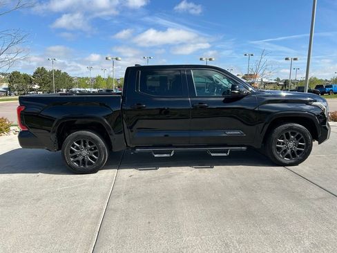 Used 2023 Toyota Tundra Platinum AWD/4WD image 11