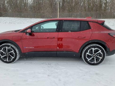 New 2026 Chevrolet Equinox EV LT image 7