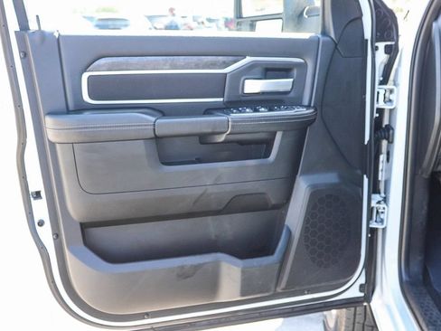 Used 2024 RAM 3500 Big Horn AWD/4WD image 22