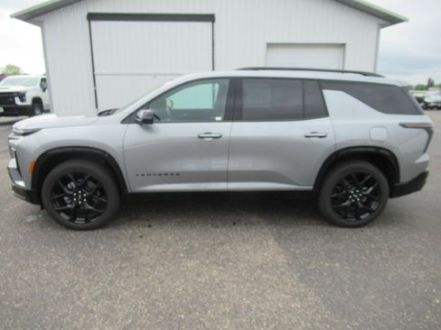 Certified 2024 Chevrolet Traverse RS w/ LPO, Floor Liner Package AWD/4WD image 8