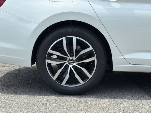 New 2026 Volkswagen Jetta SE image 4