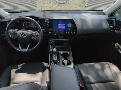 Certified 2025 Lexus NX 250 FWD w/ Accessory Package (Z1) image 16